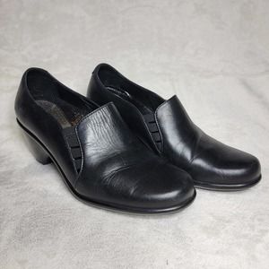 Dansko Women's 2 1/2" Heel Dress Shoes Elastic Stretch On Sides Sz US 6.5 Black